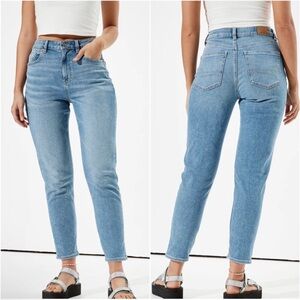 American Eagle Mom Straight Jean Light Wash Size 0